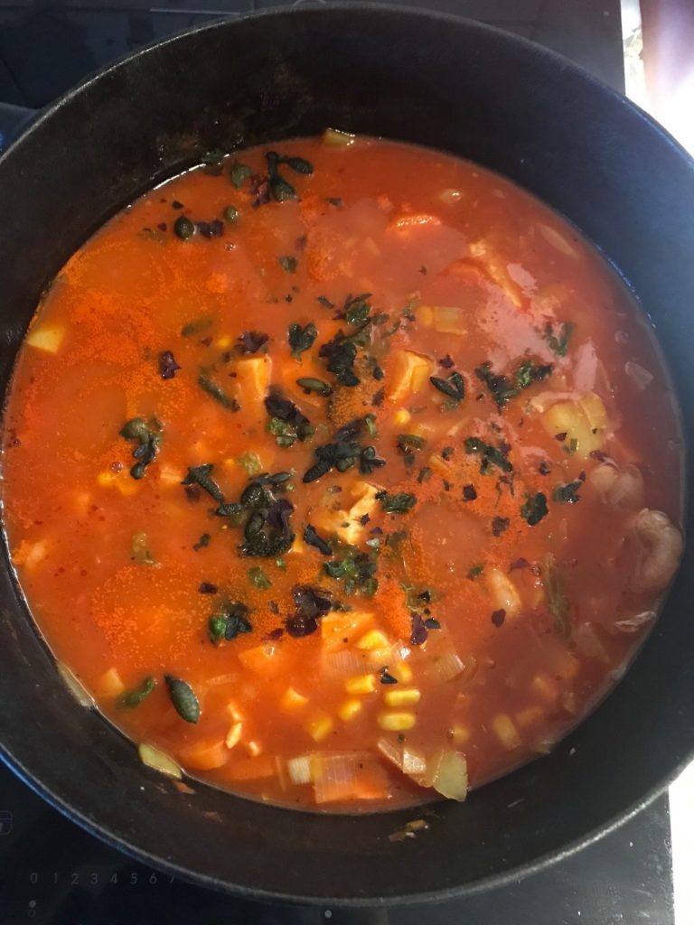 Laga mat med tång och få inspiration från Norikos fiskgryta med tång